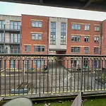 Luxury City Centre Apartment - Free Parking